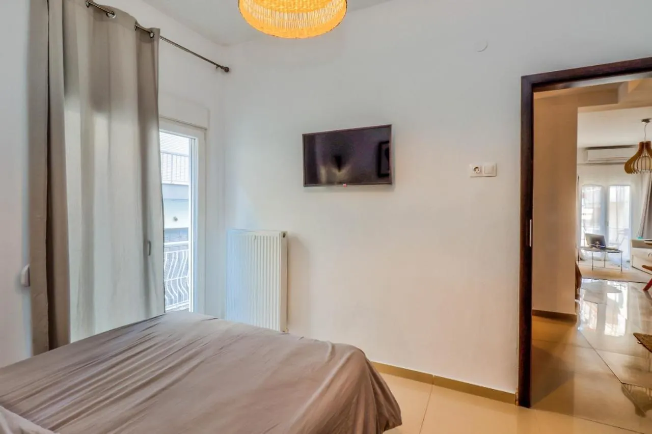 Happy Traveller - Luxury, Free Parking Apartment Thessaloniki 0*,  Greece