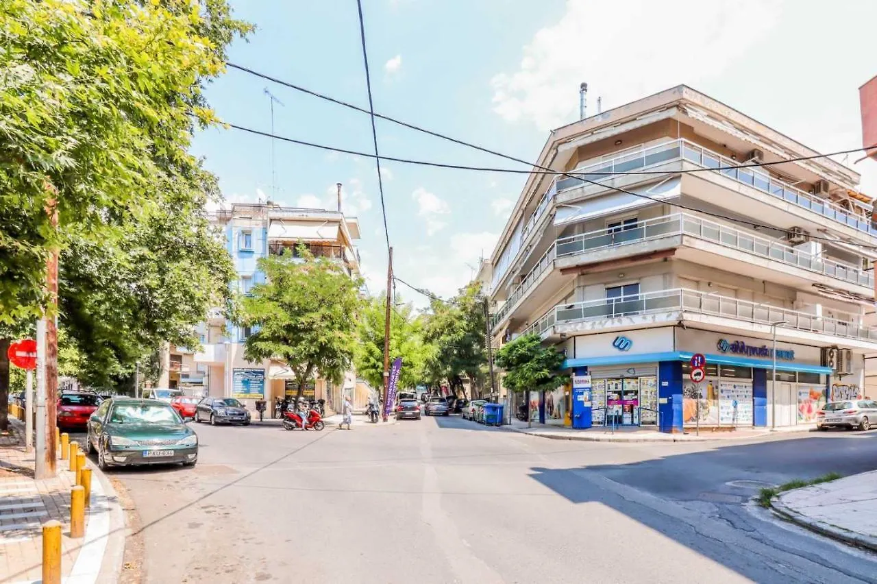 Happy Traveller - Luxury, Free Parking Apartment Thessaloniki