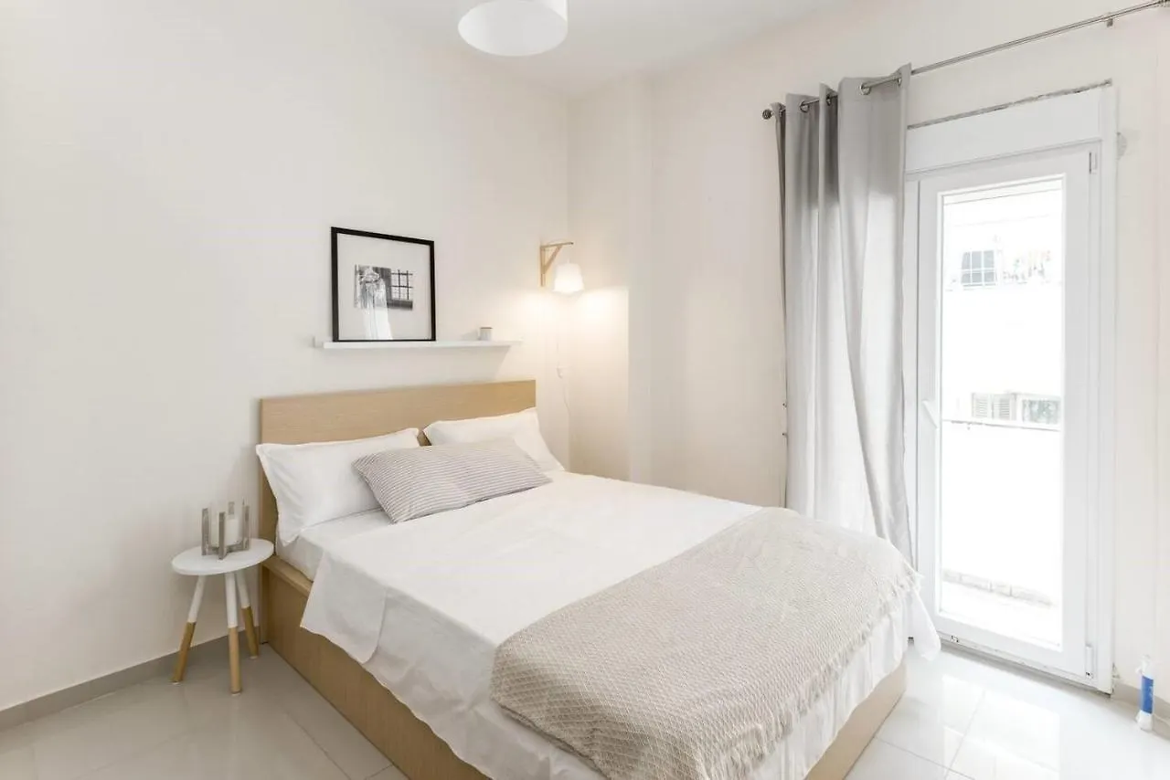 Happy Traveller - Luxury, Free Parking Apartment Thessaloniki Greece
