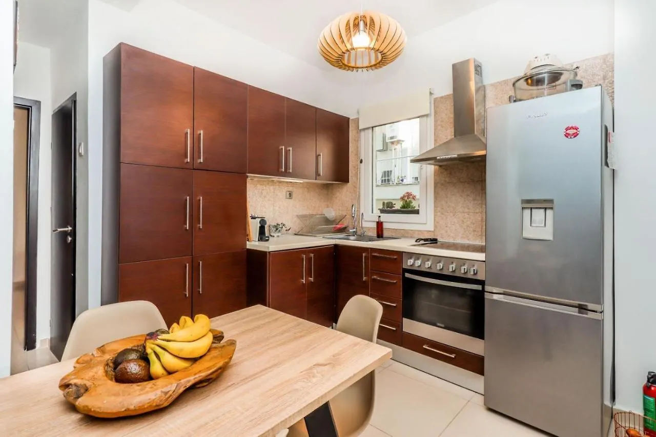 Happy Traveller - Luxury, Free Parking Apartment Thessaloniki