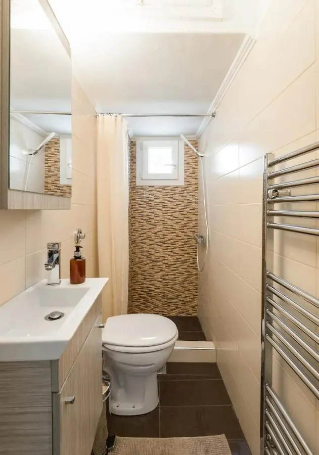 Happy Traveller - Luxury, Free Parking Apartment Thessaloniki